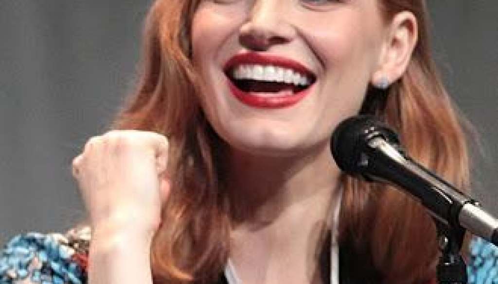 SDCC_2015_-_Tom_Hiddleston_26_Jessica_Chastain_281972487457229_28cropped29