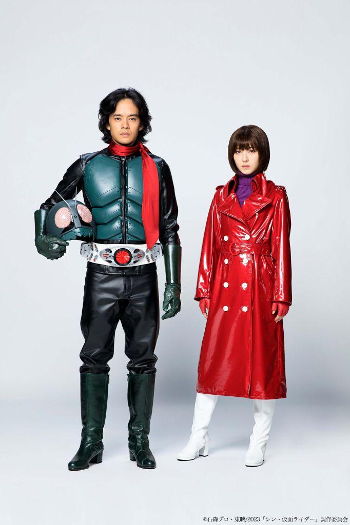 An image of the two lead actors in the upcoming Shin Kamen Rider. On the left is Sosuke Ikematsu, as Takeshi Hongo, and Minami Hamabe as Ruriko Midorikawa.
