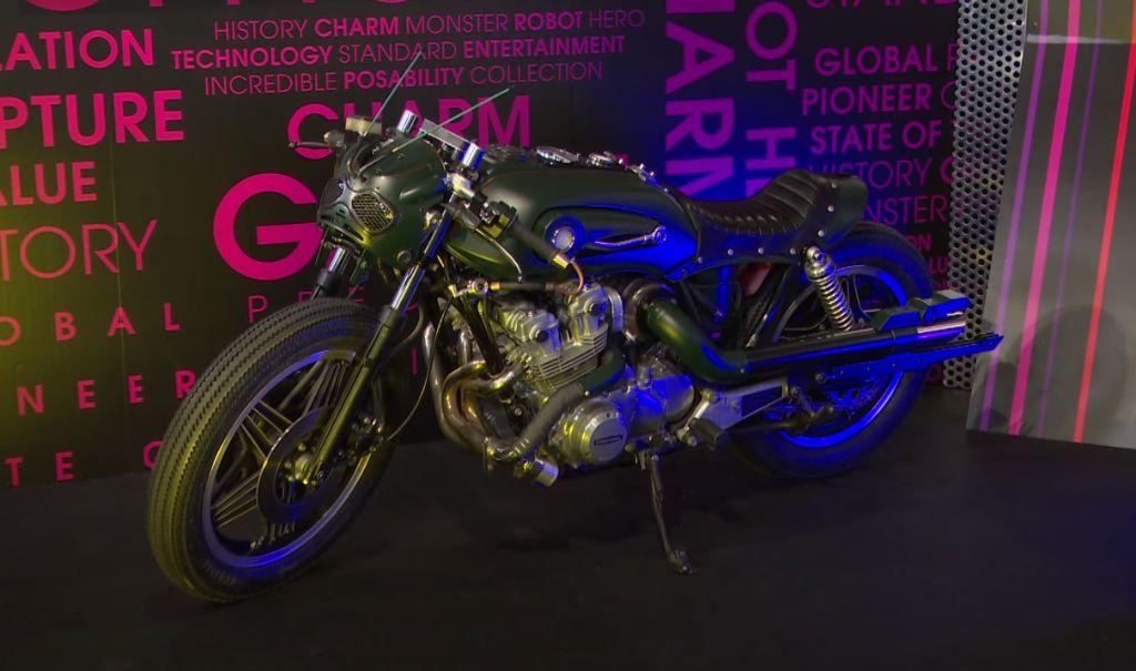 Promotional Image of the Rider Machine, Battle Hopper