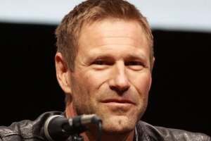 2000px-Aaron_Eckhart_by_Gage_Skidmore_3