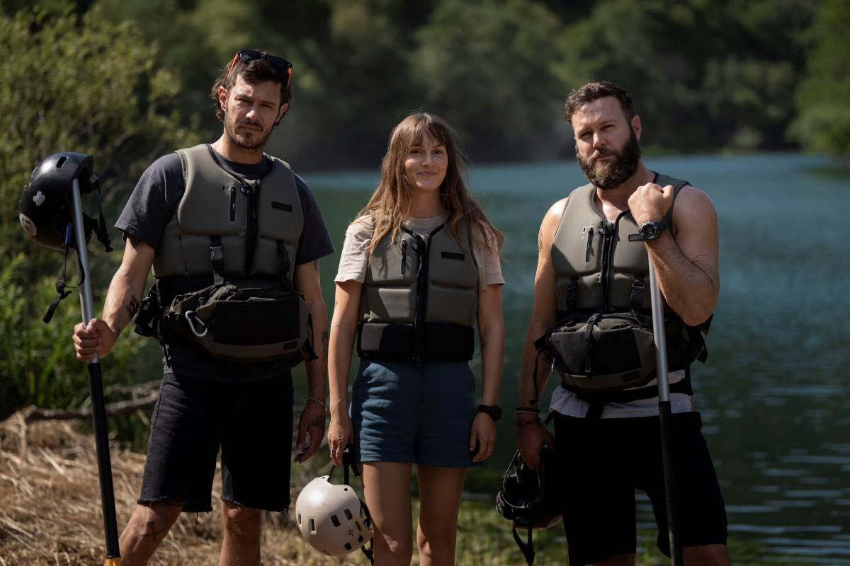 THE RIVER WILD Reboot Now Filming, Cast Photo Revealed Ahead Of 2023