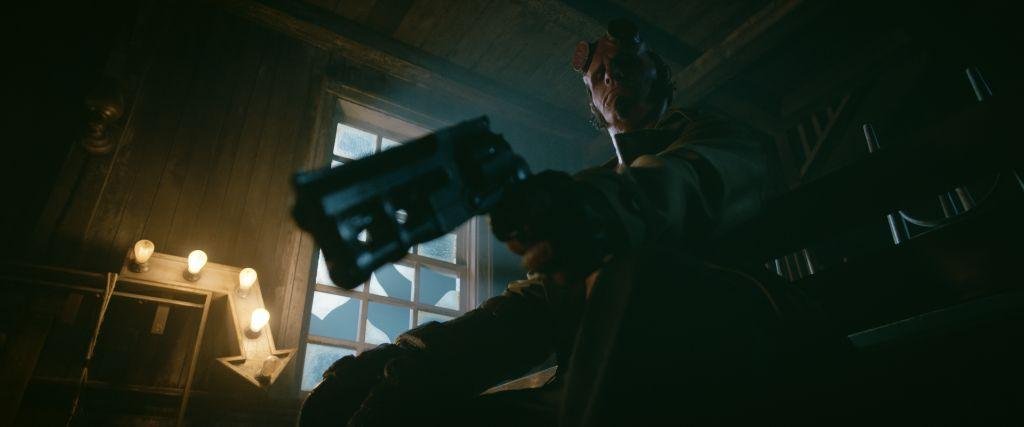 CMAimingDownLighter  Film Combat Syndicate