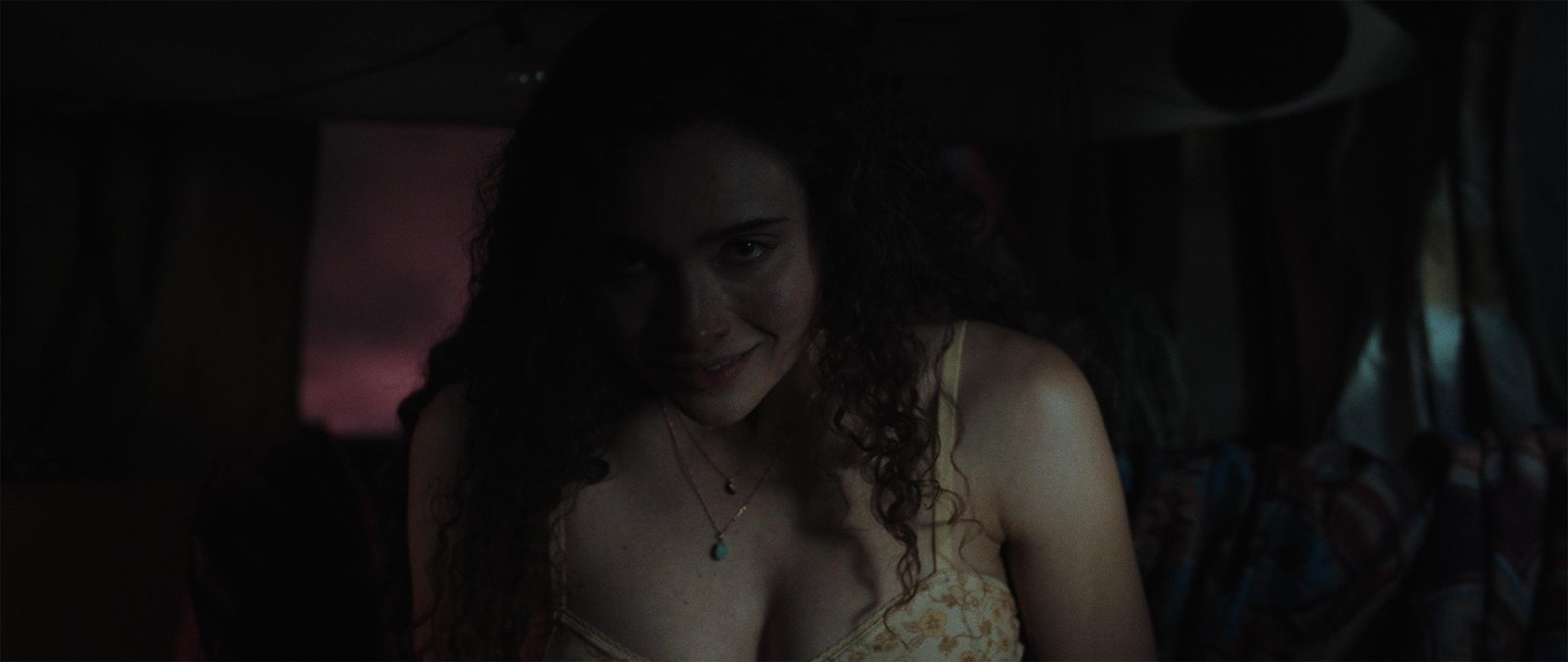 MV5BZWU1ZjAwYTYtMjJjNy00NDFlLThkMzgtZmIyZjVhNGQxZDAzXkEyXkFqcGc@._V1_