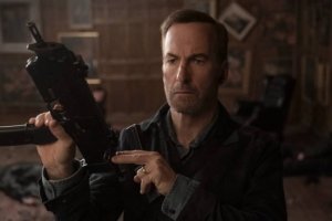nobody-universal-pictures-bob-odenkirk-shootout-bad-guys