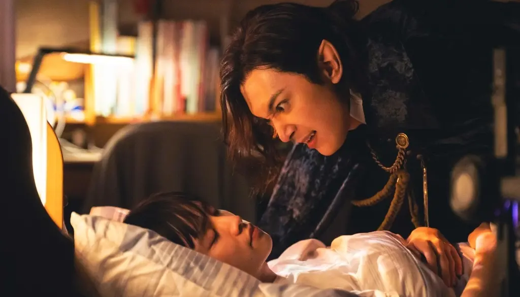 Ryo Yoshizawa and Nanoka Hara in BABANBA BANBAN VAMPIRE (2025)