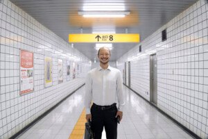 exit8_still1_yamatokochi_courtesyofneon