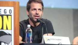 SDCC_2015_-_Zack_Snyder_(19716779571)