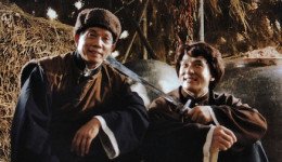 lau-kar-leung-with-jackie-chan-on-the-set-of-drunken-master-ii