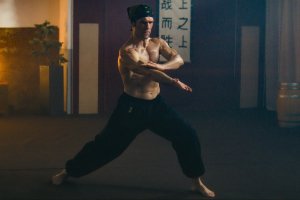LionFist_300dpi_02