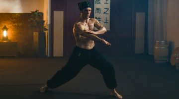 LionFist_300dpi_02